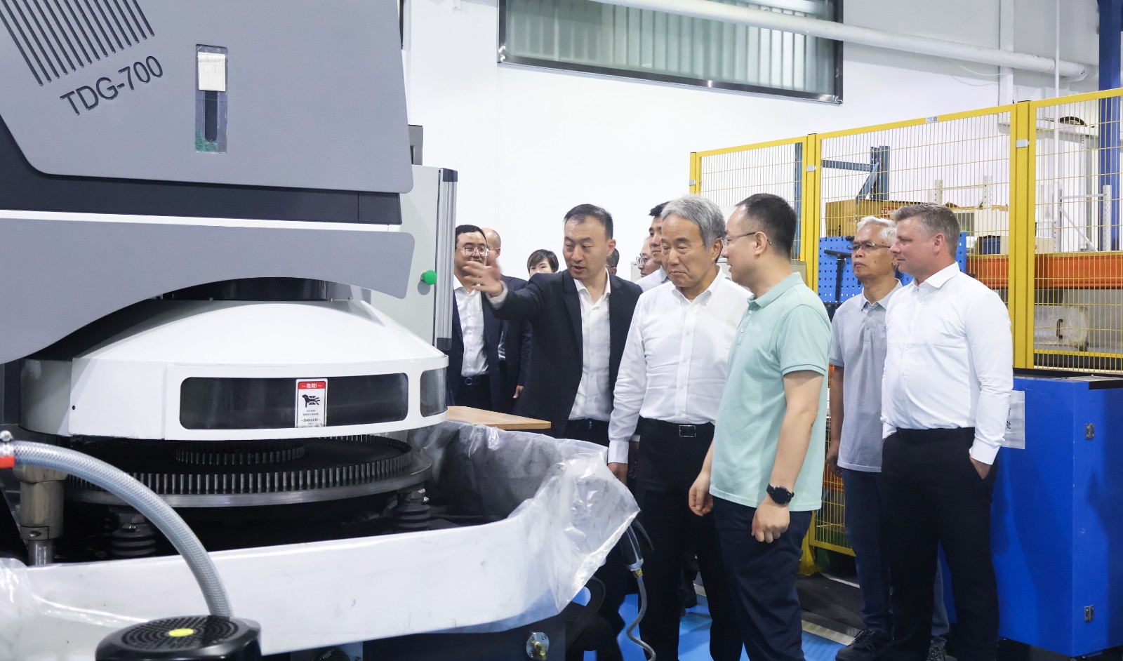 1752224303380150.jpg 4.jpg